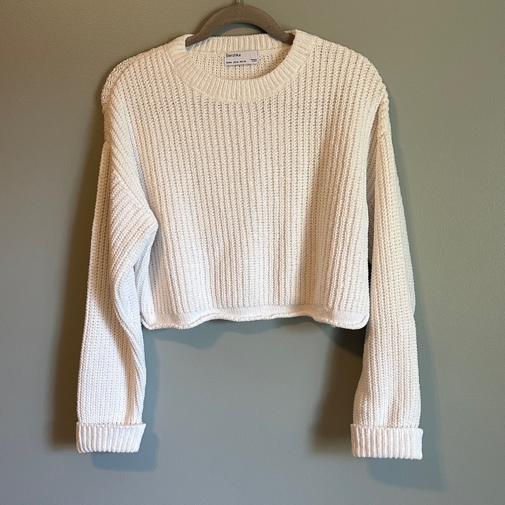 Bershka Cropped White Ribbed Knit Sweater